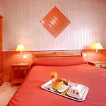 לינה וארוחת בוקר Domaine De La 3*